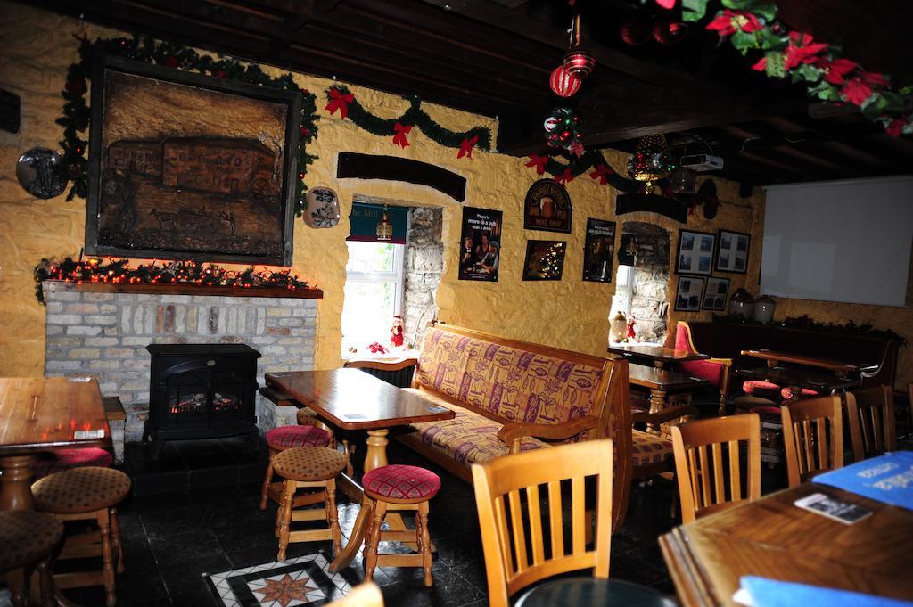 The Mill Bar Panzió Athlone Kültér fotó