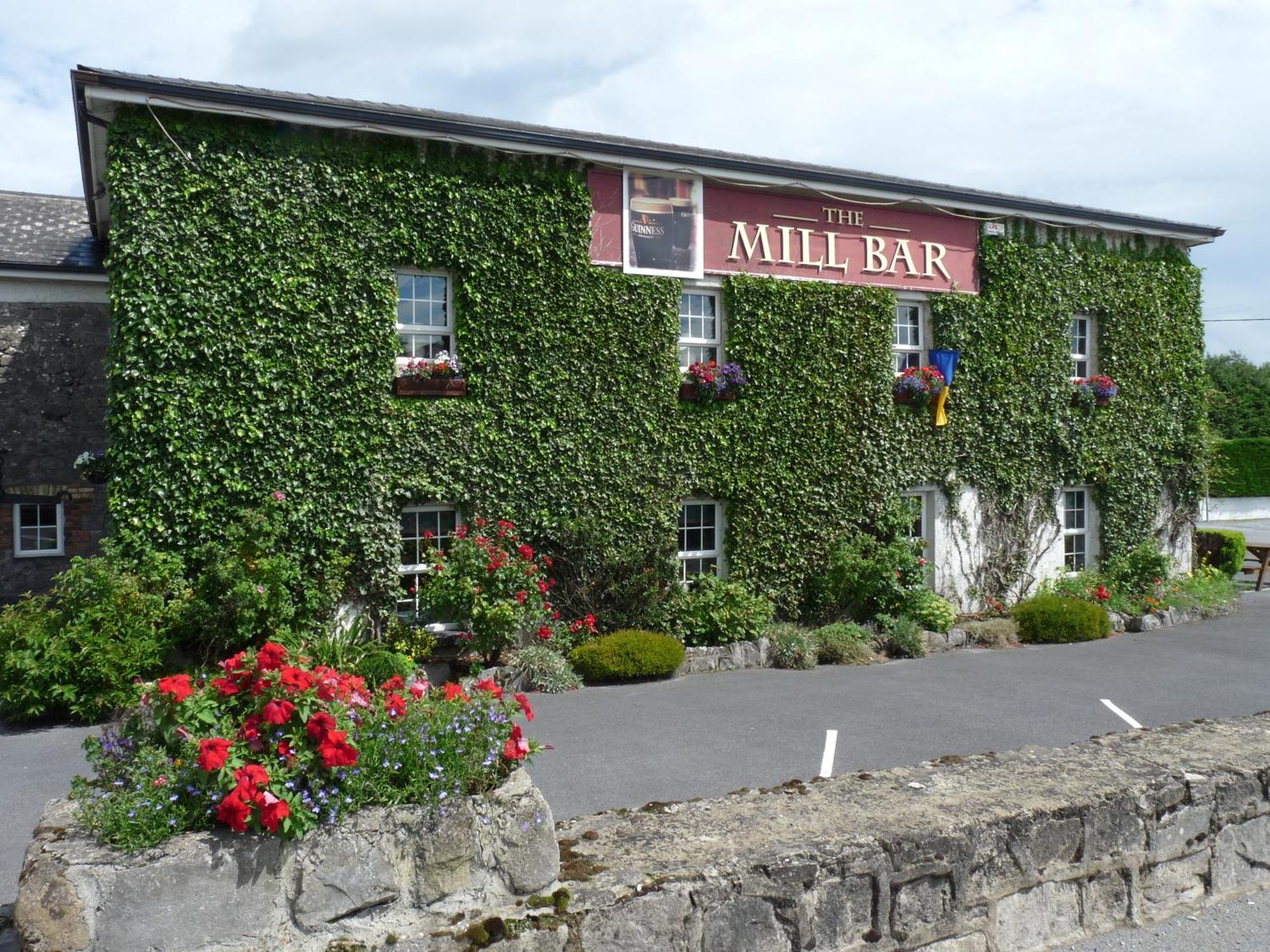 The Mill Bar Panzió Athlone Kültér fotó